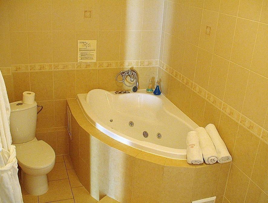 Hotel Regius Opole Habitación foto