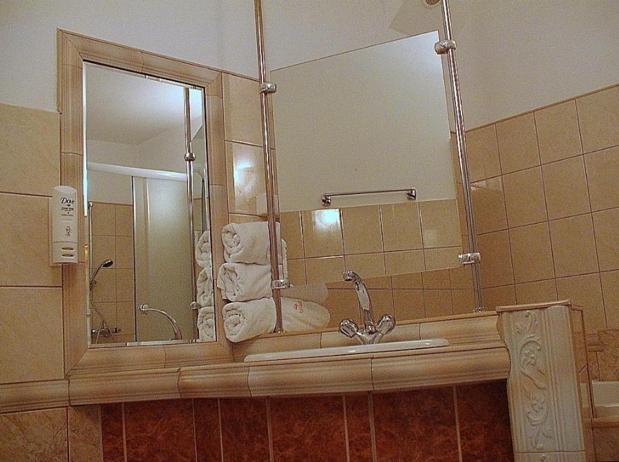 Hotel Regius Opole Habitación foto
